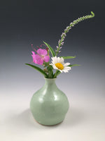 Load image into Gallery viewer, Bud Vase (Soft Green)
