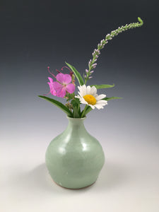 Bud Vase (Soft Green)